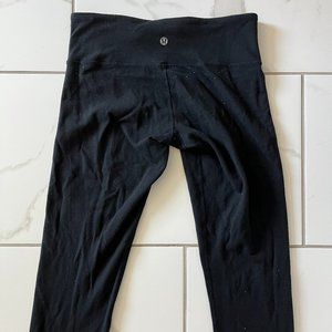 Lululmeon Cropped Yoga Pants